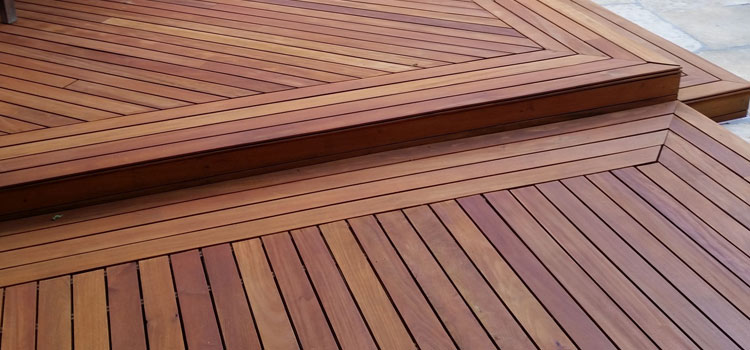 Redwood Decking Material in Newhall, CA